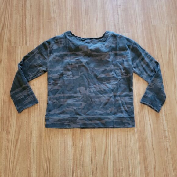Sanctuary Sweater Sweatshirt Women Large Green Camo Lace Up Neck Everyday Casual - Picture 11 of 12